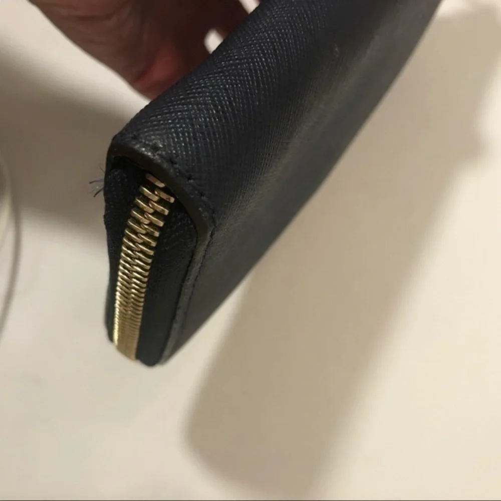 Michael kors blue saffiano leather clutch wallet